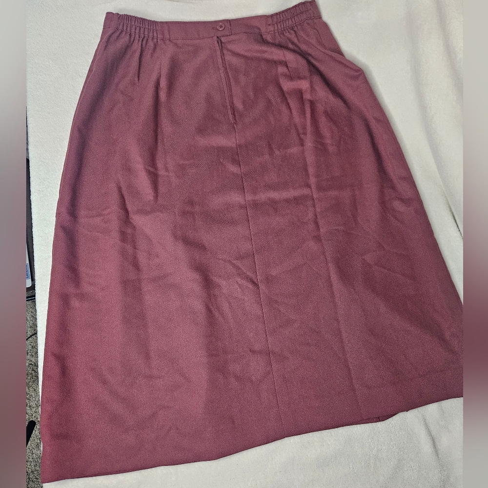 Pykette Elegant Burgundy Skirt